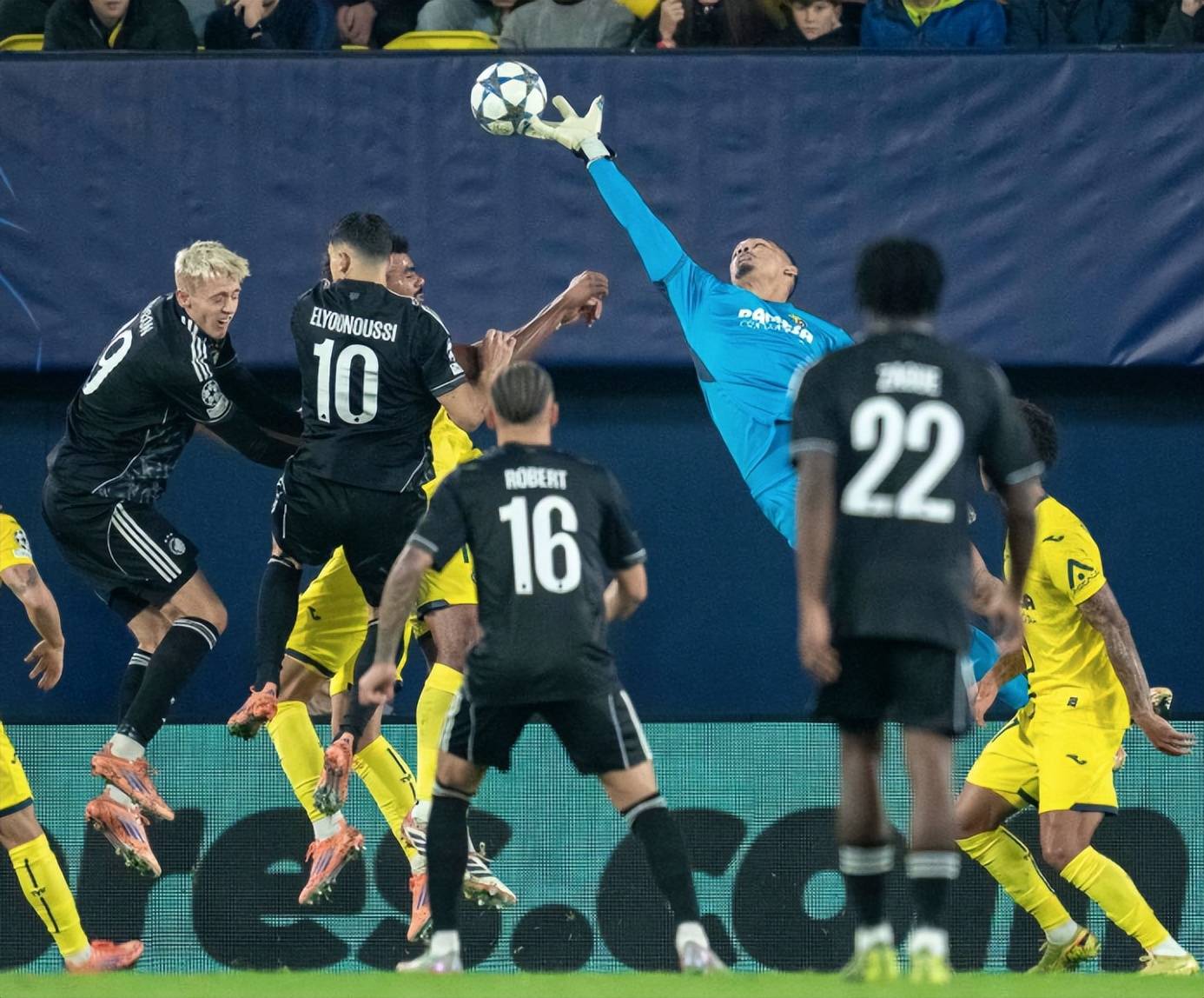 比利亚雷亚尔迎国王杯关键赛，今晚更衣室发声，球迷炸锅，身体对抗强度拉满的简单介绍