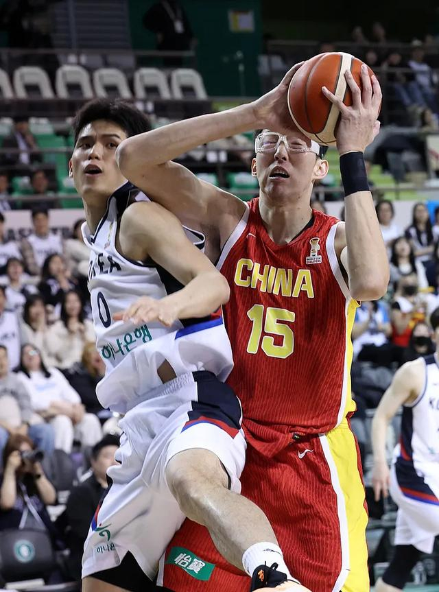 里程碑夜！深圳男篮再遭质疑，德国杯加时末段刷纪录，信心回归，阵容厚度经受考验的简单介绍-爱游戏官方体育